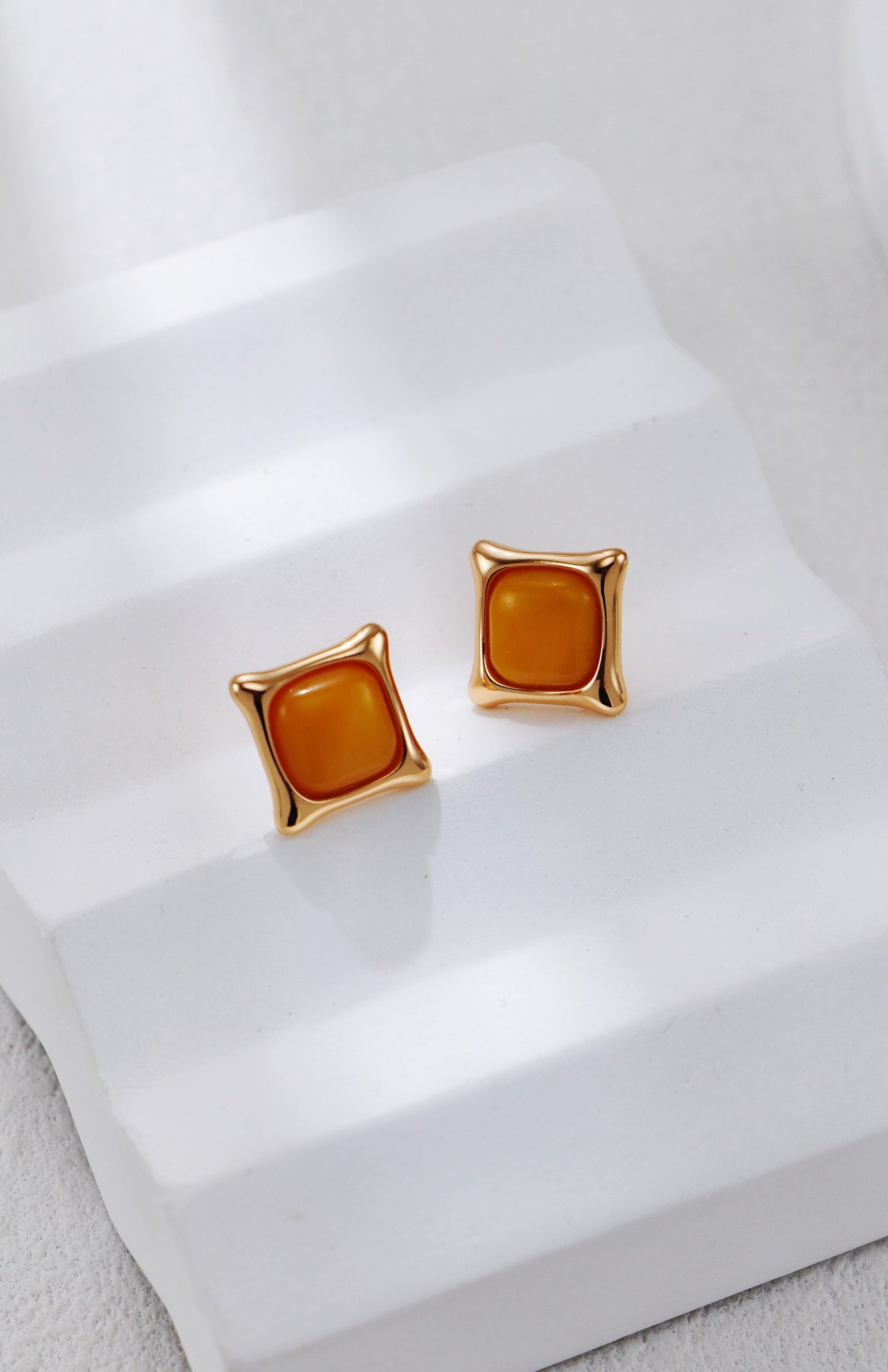 Golden Amber Earrings and Necklace Set