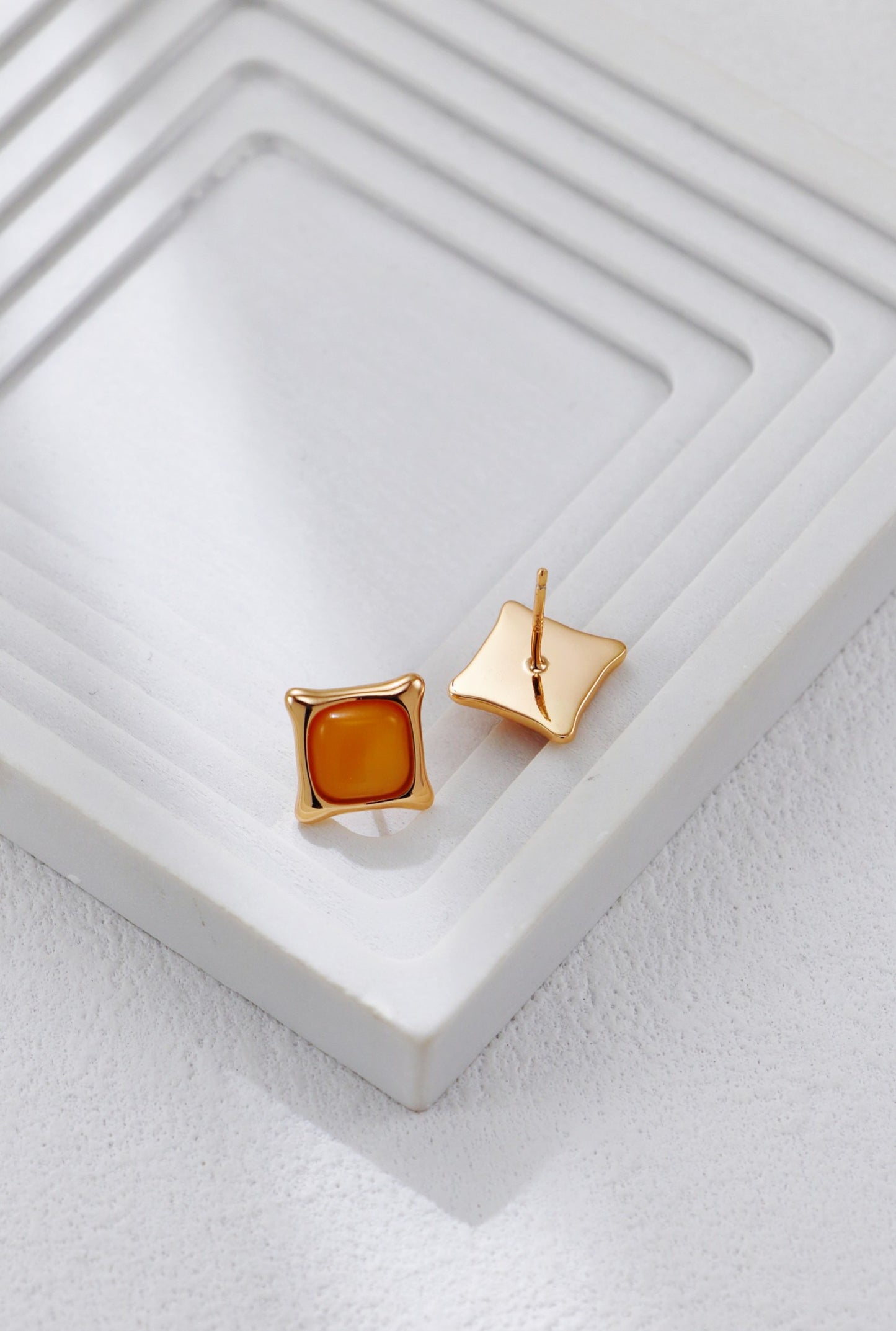 Golden Amber Earrings and Necklace Set
