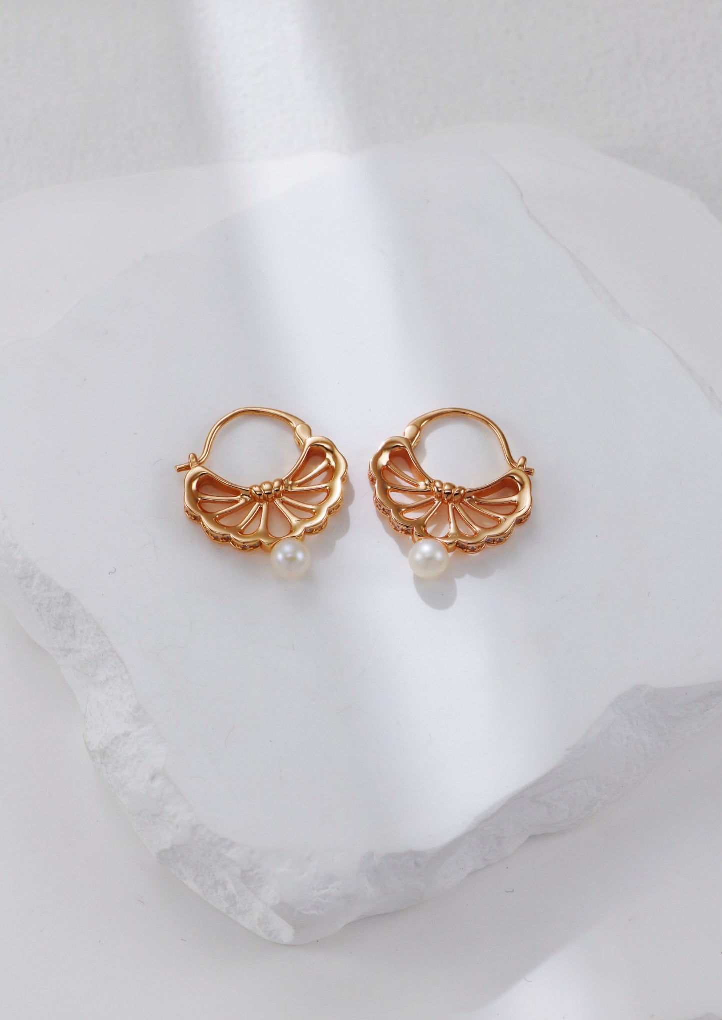 Fan-Shaped Pearl Pendant Earrings and Necklace Set