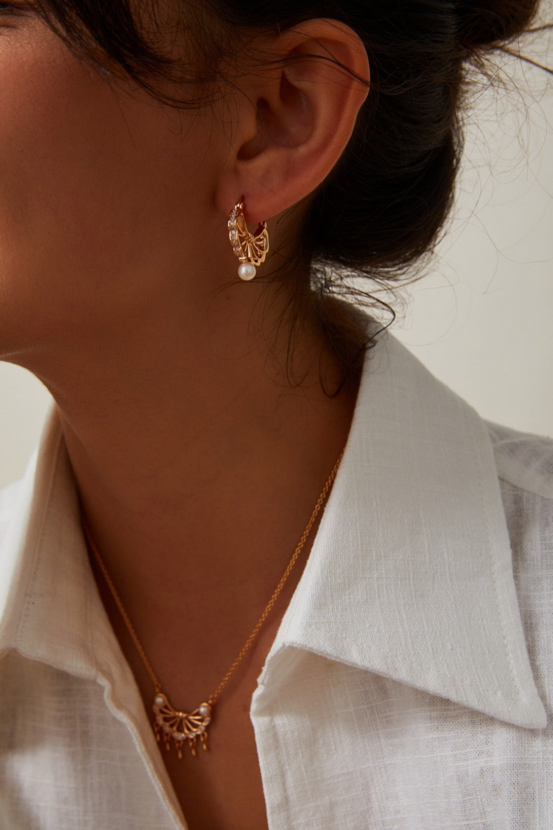 Fan-Shaped Pearl Pendant Earrings and Necklace Set