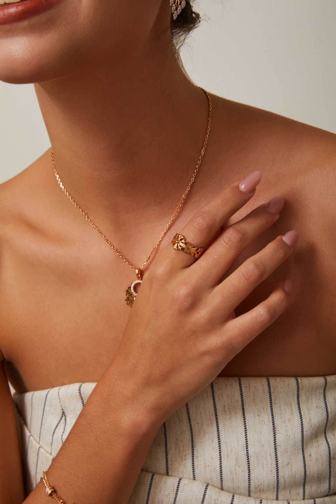 Line Art Flower Ring