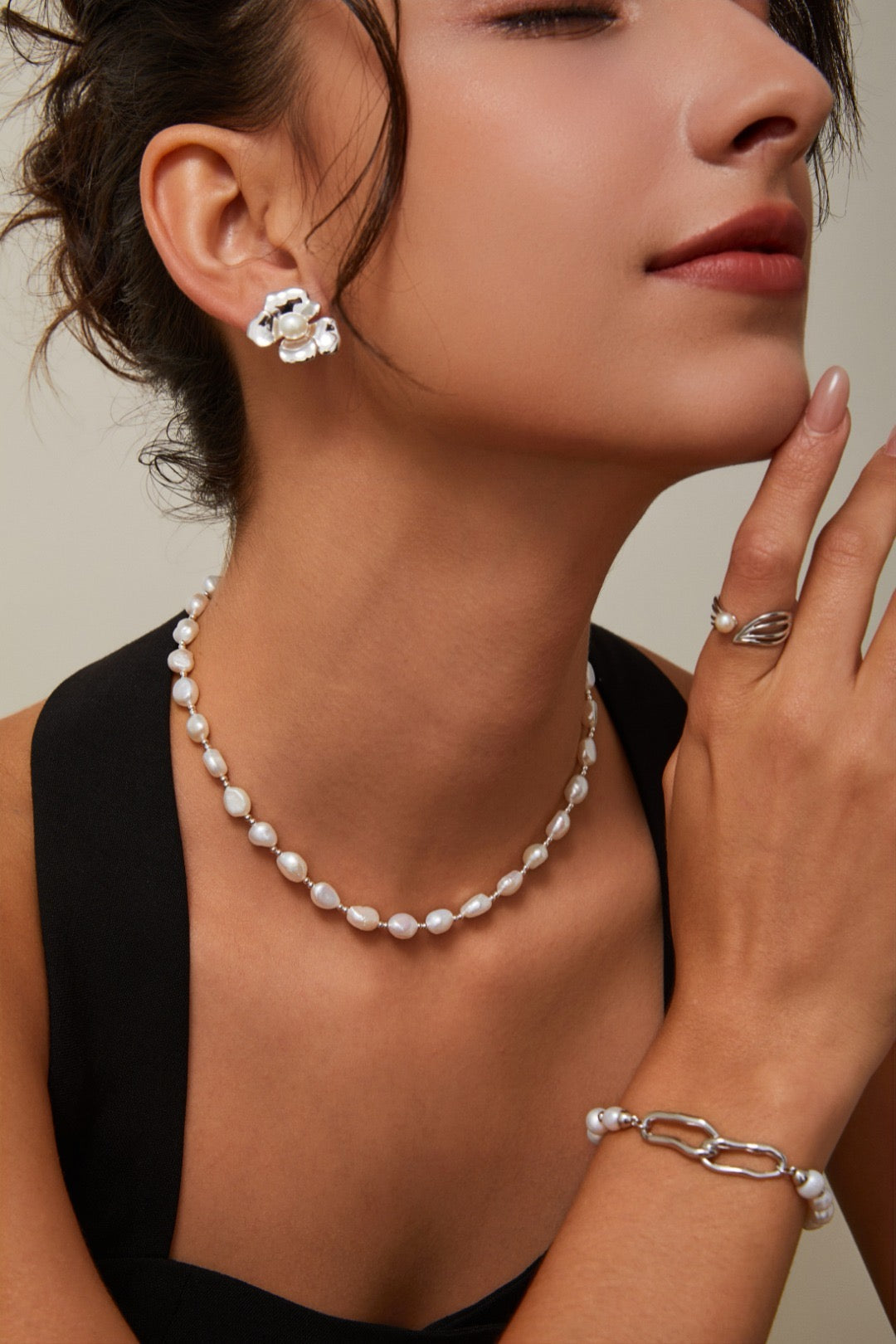 Floral Pearl Earrings