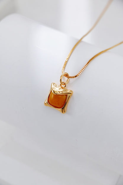 Golden Amber Earrings and Necklace Set